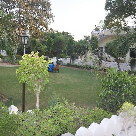 Hotel Eagle Nest Bharatpur Exterior photo