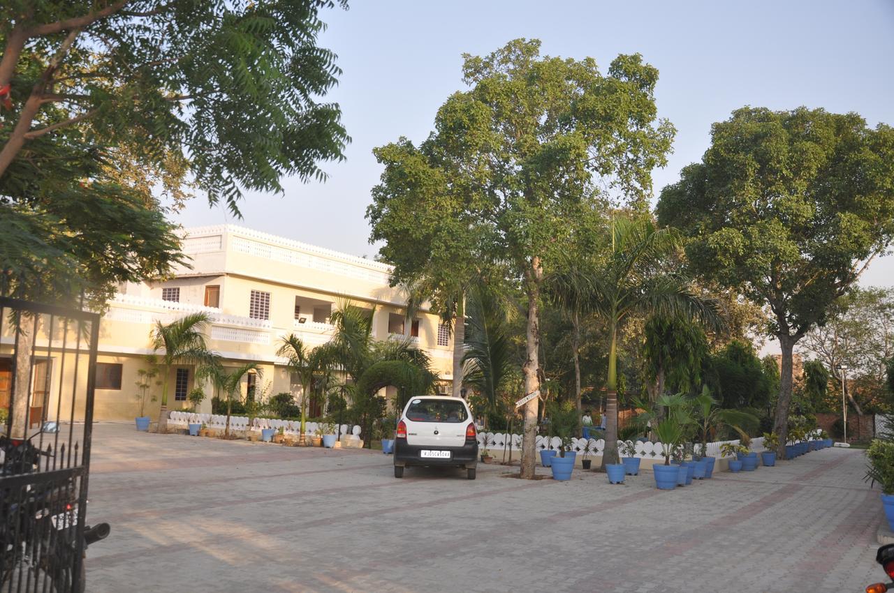 Hotel Eagle Nest Bharatpur Exterior photo
