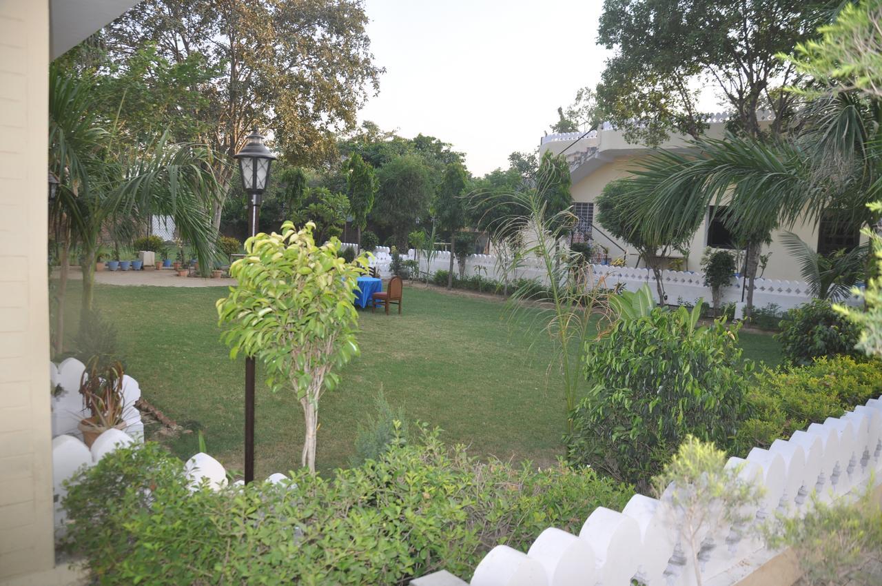 Hotel Eagle Nest Bharatpur Exterior photo