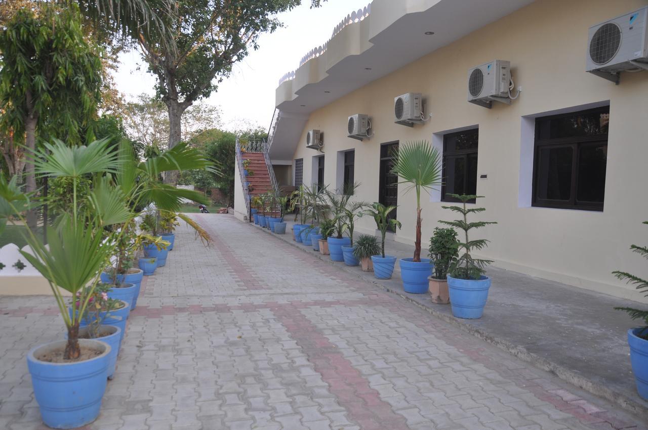 Hotel Eagle Nest Bharatpur Exterior photo